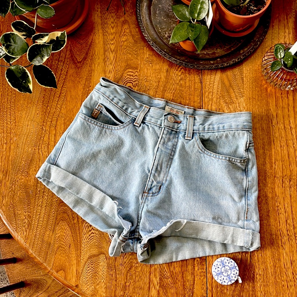 GUESS Jeans Vintage denim shorts size 28